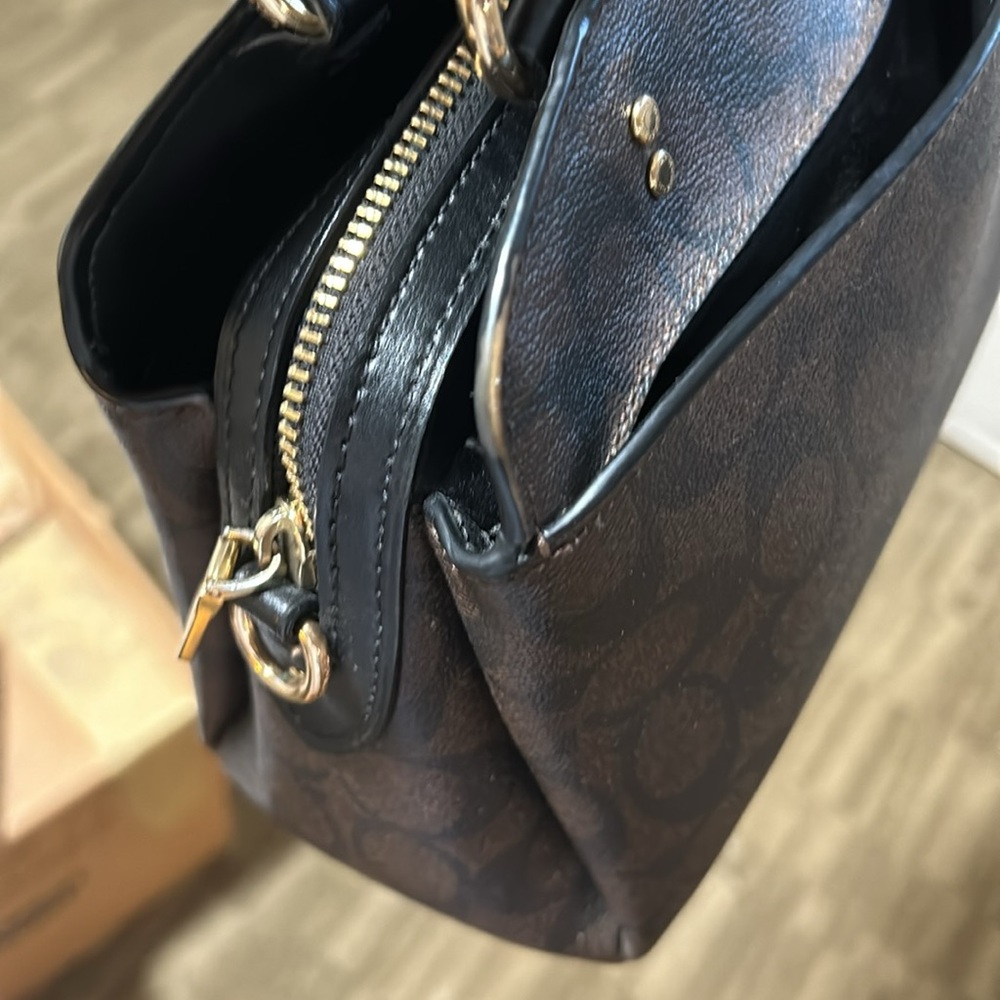 Coach Purse - Picture 10 of 10